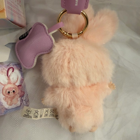 Baby Three Super Mini Bunny letter I plush pendant - Picture 4 of 8